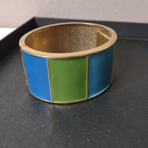 7 Inch Heavy Green, Blue, And Gold Tone Hinged Bracelet - Picture 10 of 11